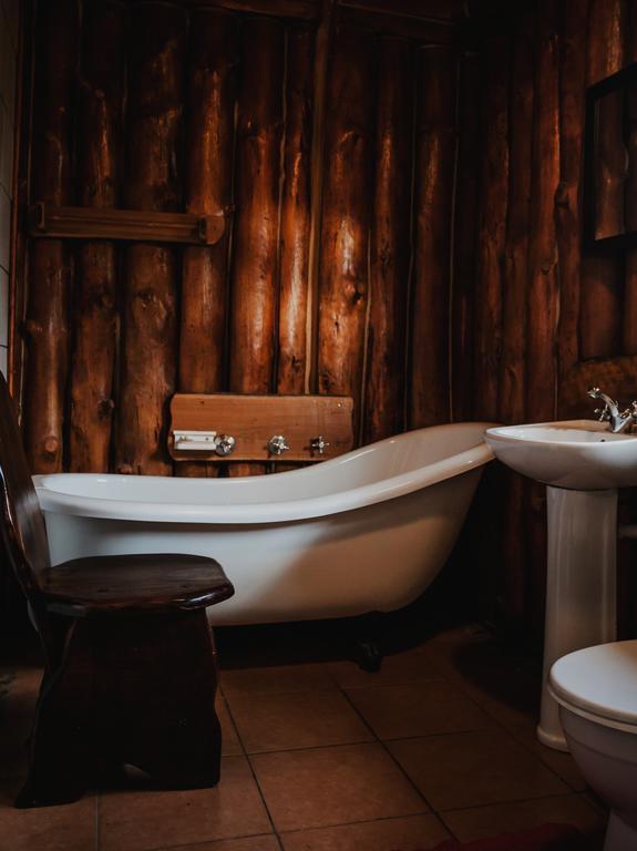 A Log Home At Buffalo Creek Buffeljagsrivier エクステリア 写真