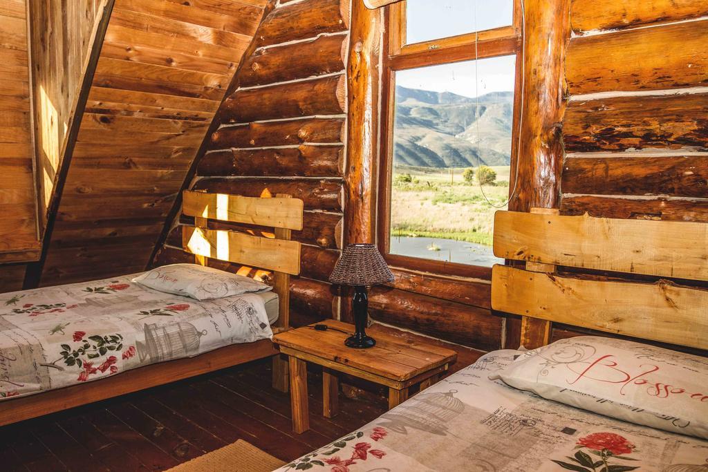 A Log Home At Buffalo Creek Buffeljagsrivier エクステリア 写真