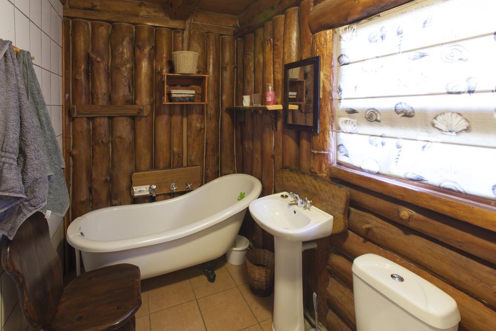 A Log Home At Buffalo Creek Buffeljagsrivier エクステリア 写真